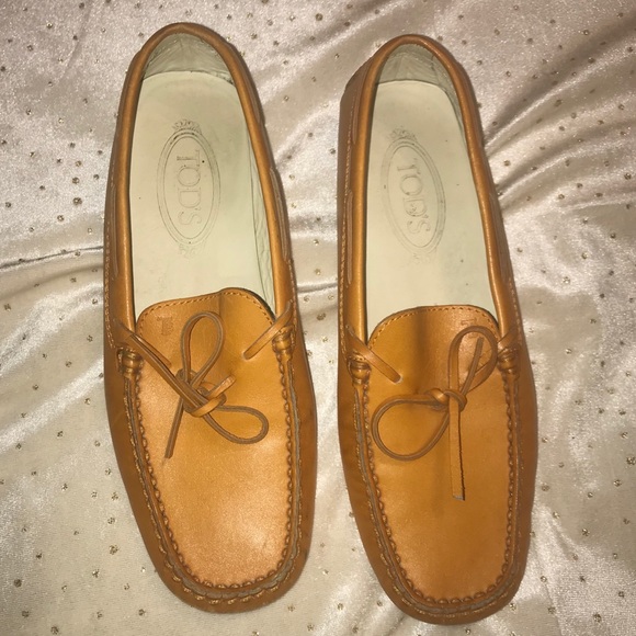tod's driving moccasins